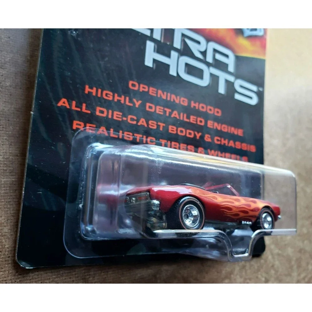 2006 Hot Wheels '67 CAMARO CONVERTIBLE RED #J7157 ZAMAC Base DDRL REAL RIDERS
